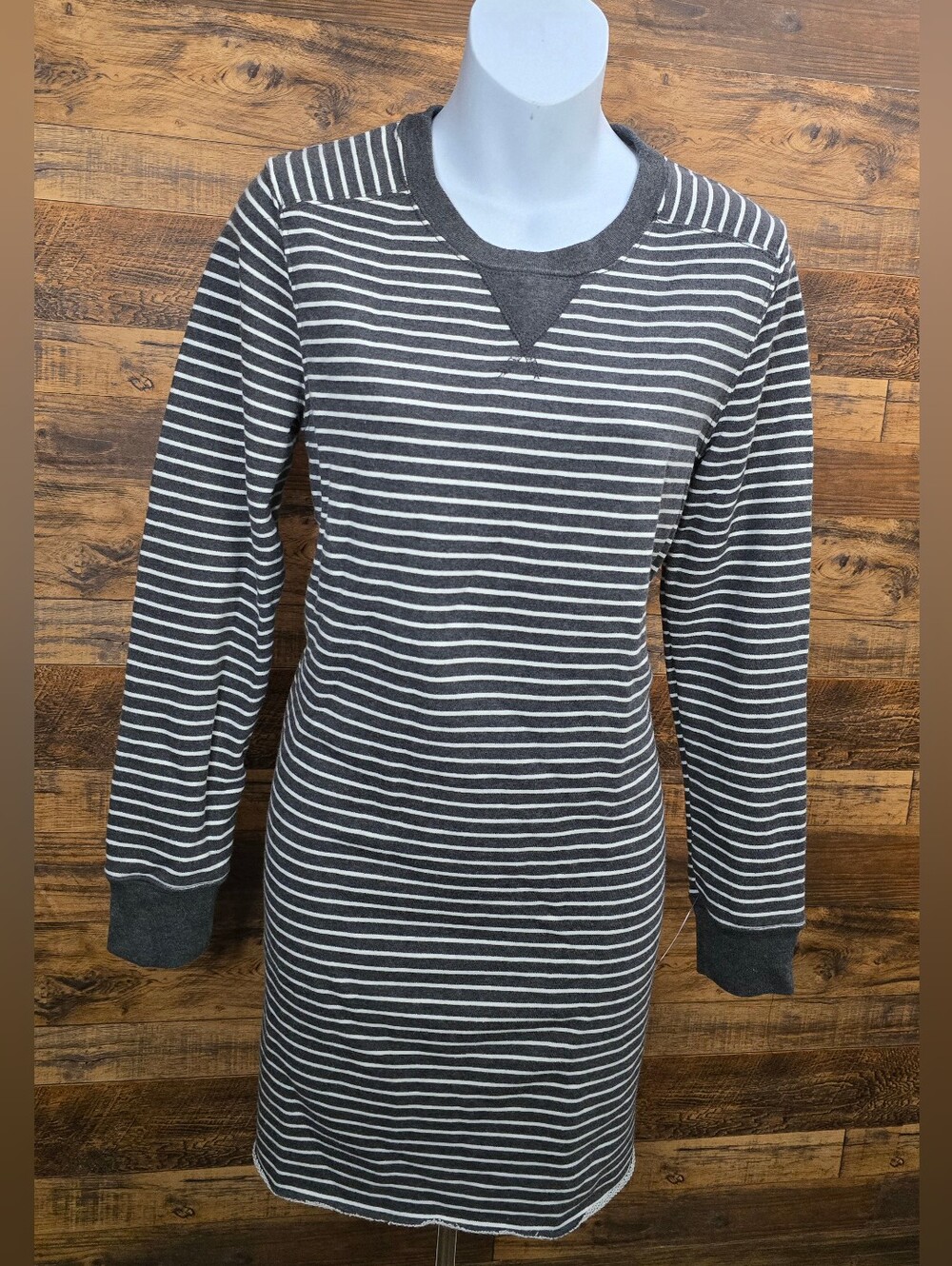 Abercrombie & Fitch Gray and White Striped Women’s Sweater Dress